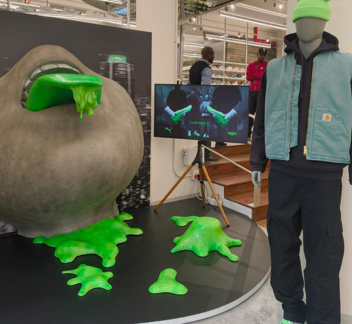 Oversized neon installation for PUMA/Shelflife global sneaker launch — exclusive to 2 world locations.